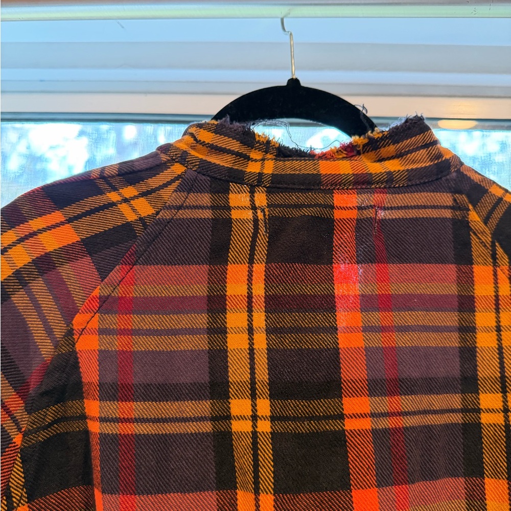 Women’s Free People oversized flannel. Raw hem detail. - Picture 4 of 4